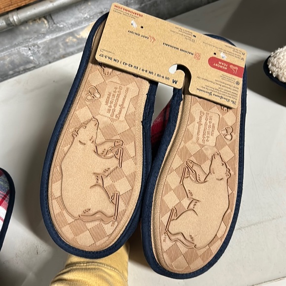 NWT Dearfoams Limited Edition Family Plaid Slippers Papa Bear - Picture 3 of 3
